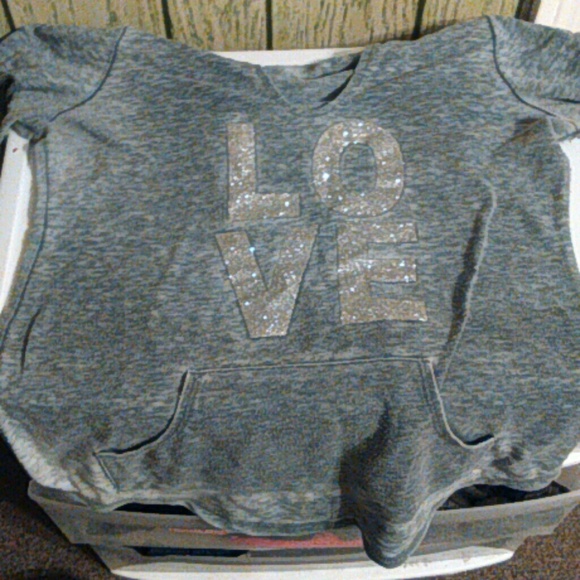 Two shirts - Picture 3 of 4